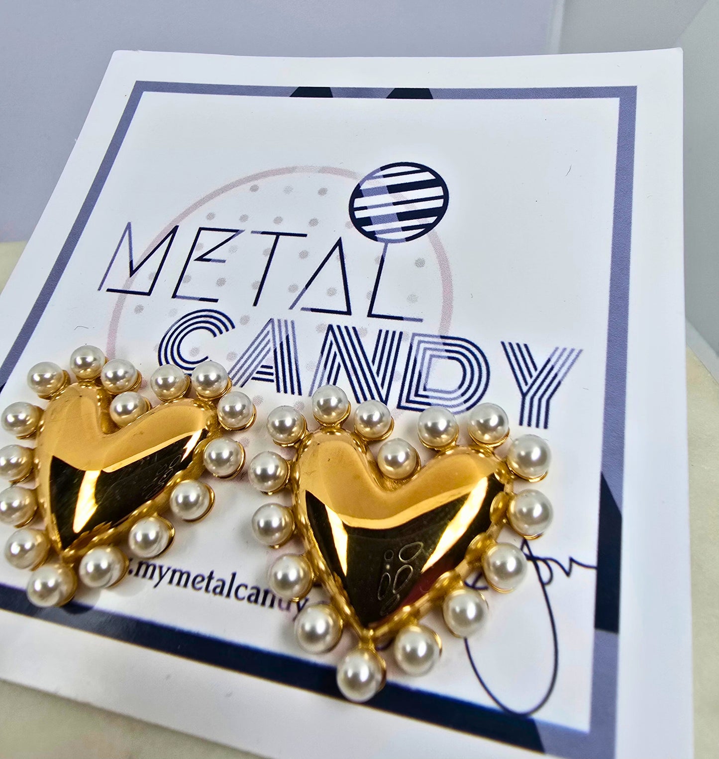Pearly heart earrings