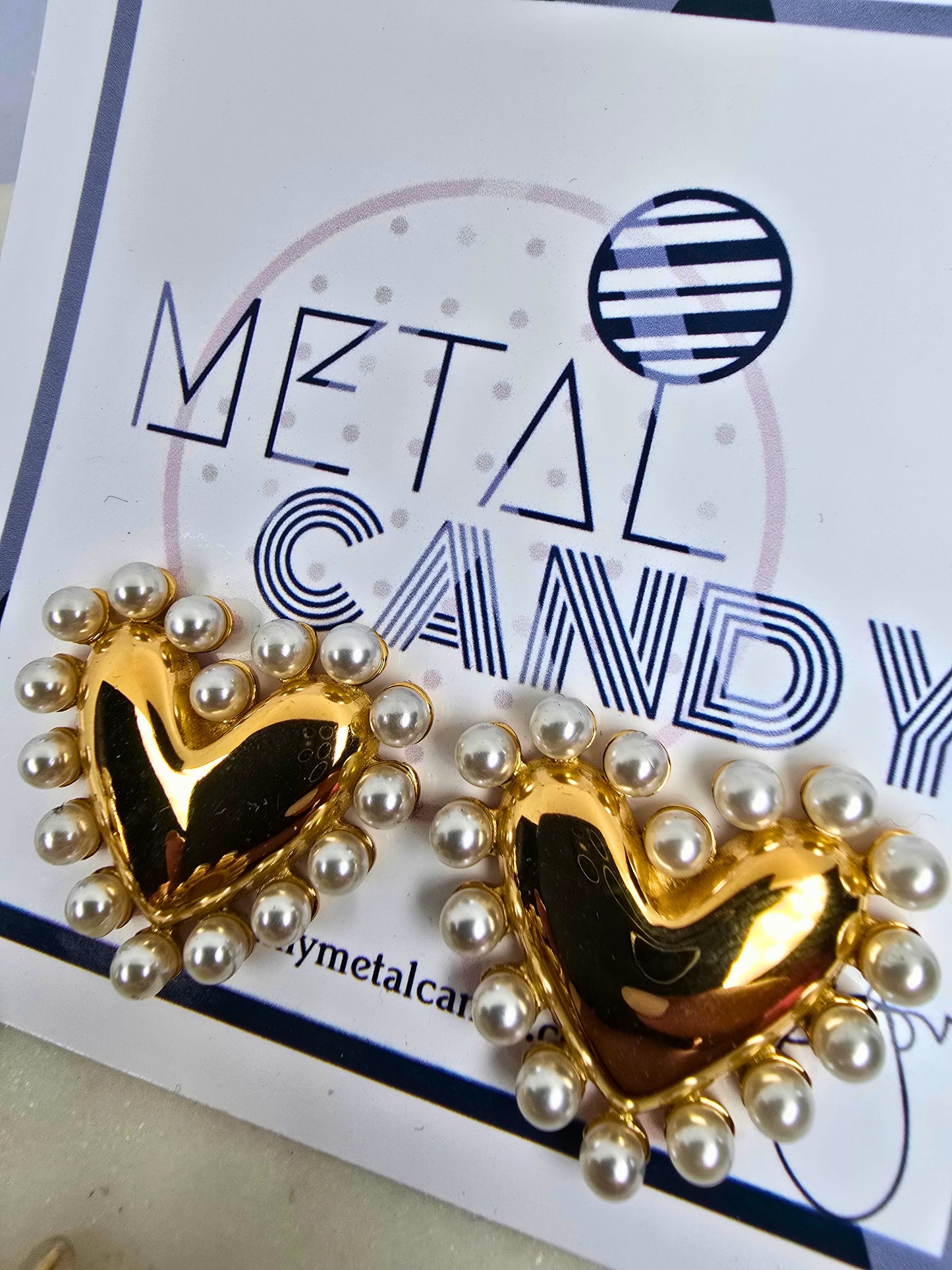 Pearly heart earrings