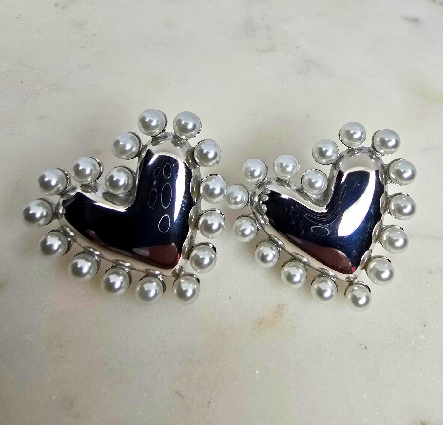 Pearly heart earrings