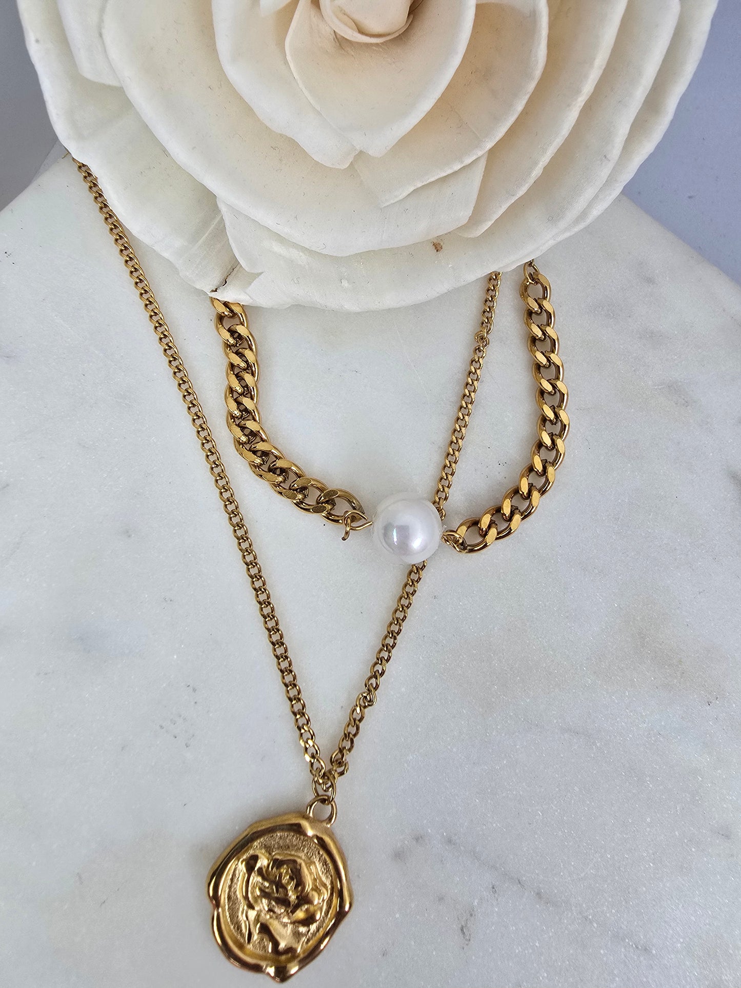 Rosa Necklace