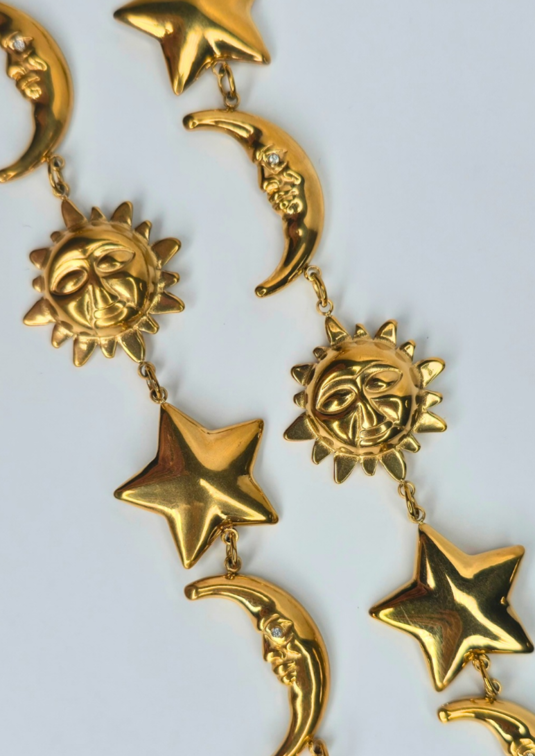 Stellar moon