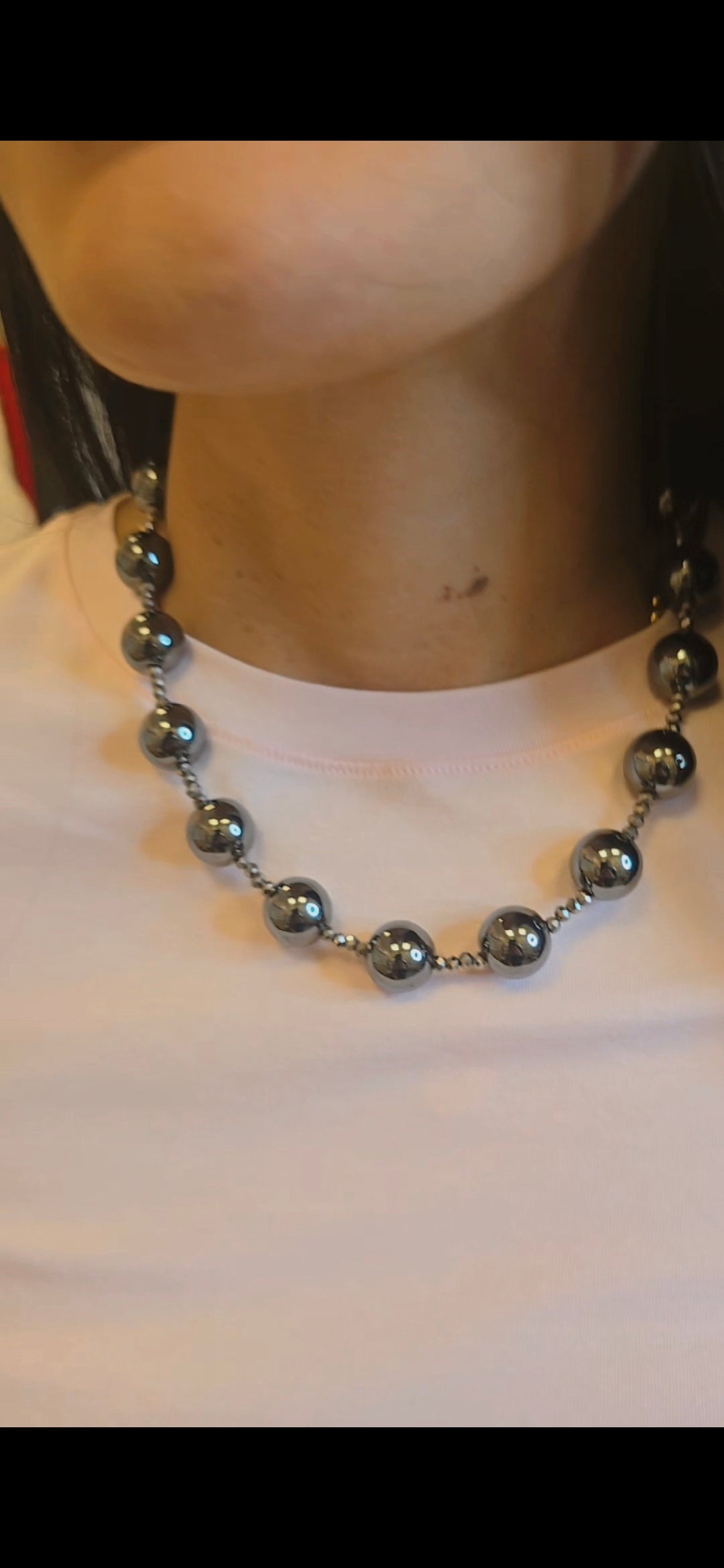 Eclipse Hematite Necklace
Elegancia Magnética. Fuerza Natural.