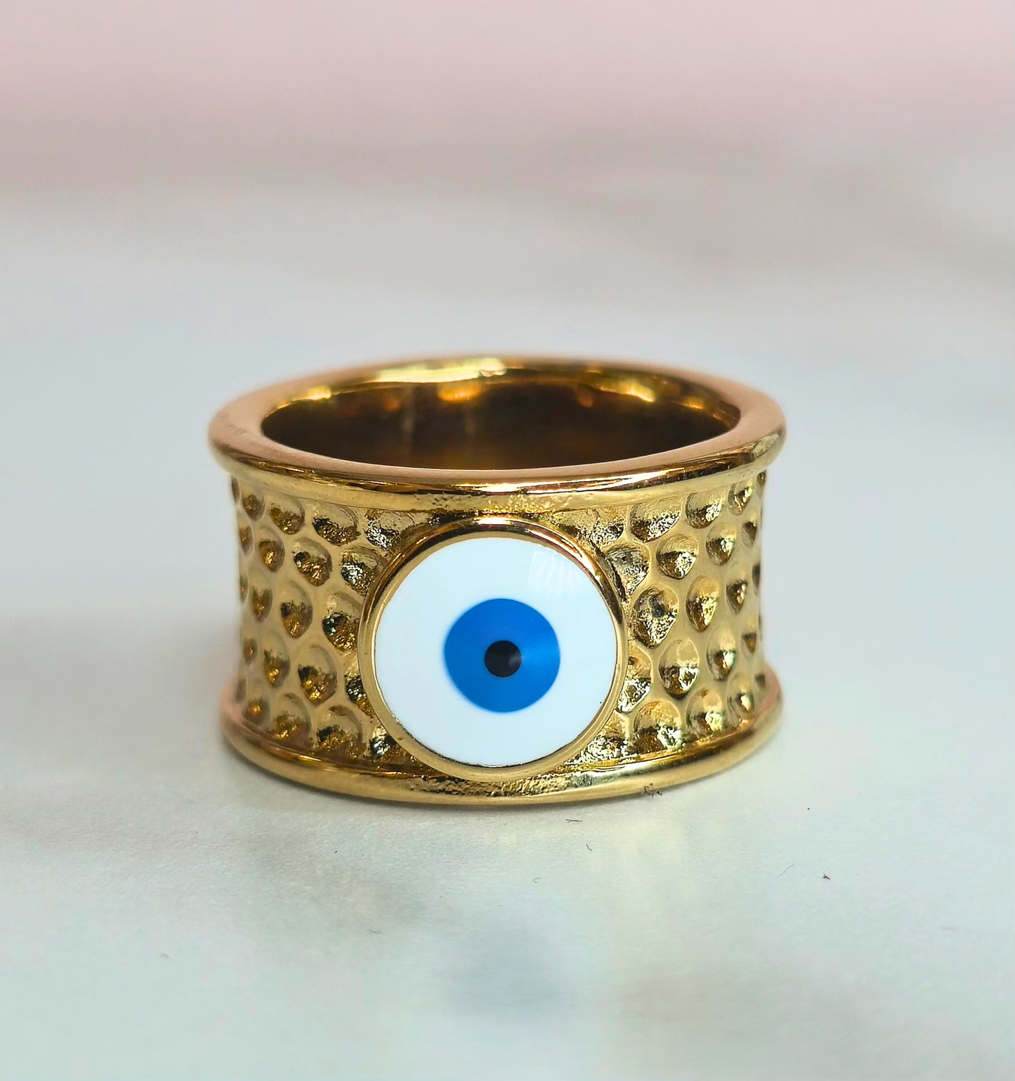 Eyecon ring